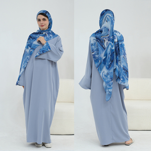 Set Abaya Personalizzato EID Dubai con Hijab Stampato Abbinato Maniche con Spacco Unico Nida Abito da <span class=keywords><strong>Preghiera</strong></span> da Donna Set 2 Pezzi Abaya e Hijab - Product Image 1