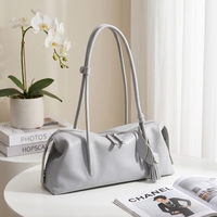 Nouvelle Collection Sac Bowling en Cuir de Vachette de Haute Qualité, Sac à Main de Luxe Designer en Cuir Véritable, Sac Fourre-tout à Bandoulière avec Pompon