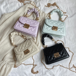 Bolsos de Mano y Bolsos de Hombro de Piel Sintética con Peluche para Mujer, Regalos IStapromo, Tendencias de Moda, Bolso de Mano para Mujer - Product Image 1