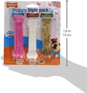 Nylabone Triple Pack Puppy Chew Toys Golosinas naturales en sabores de tocino de pollo rosa para perros pequeños de hasta 25 libras Hecho de nylon - Product Image 3