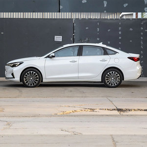 Voitures chinoises hybrides rechargeables Changan Eado PHEV 2020 à prix abordable, automatiques, coupé 4 portes 5 places R17, livrées par la boutique de voitures <span class=keywords><strong>en</strong></span> <span class=keywords><strong>ligne</strong></span> - Product Image 4