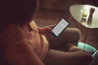 Liseur de livres électroniques portable et pas cher de 6 pouces, format de poche Poke3, avec éclairage frontal, lisez la Sainte Bible n'importe où et à tout moment