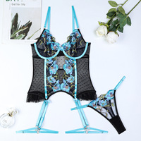 Ensemble de Lingerie de Luxe Brodé pour Femme avec Bodysuit, String et Porte-Jarretelles – Nouvelle Collection Tendance