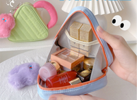 Nouvelle pochette de cosmétique en tissu matelassé avec poignée Portable, jolie fille, 2022