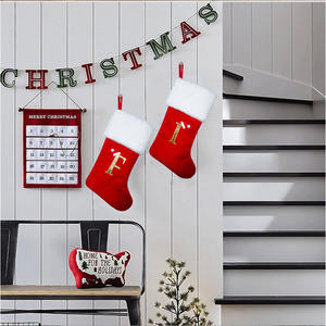 Fournitures de décoration de Noël <span class=keywords><strong>Rouge</strong></span> Haut de gamme Velours <span class=keywords><strong>Lettre</strong></span> Chaussettes DIY Nom Chaussettes De Noël Maman Cadeau Chaussettes - Product Image 4