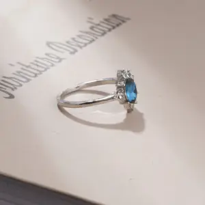 Bijoux de mode élégant et simple mariage Banquet fête fleur femmes fille amoureux bleu Zircon strass anneau