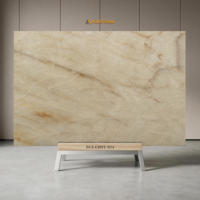 Marbre texturé beige luminescent, moderne et poli, pour chambres, salles de bain, véranda ensoleillée et espaces familiaux spacieux