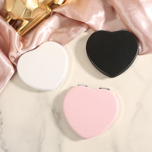 مرآة مكياج صغيرة محمولة أنيقة قابلة للطي من الجلد ذات وجهين للفتيات - Product Image 6