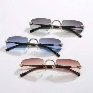 Gafas de Sol Retro 2021 para Hombre y Mujer, Lentes Degradadas, Montura Cuadrada Pequeña, Protección UV400, Sin Montura, Rectangulares - Product Image 1