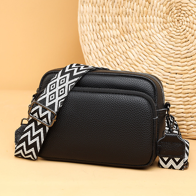 New Fashion Genuine Leather Ladies Handbags Luxury Women Shoulder Crossbody Dinner Bags With Chains Decoration