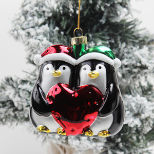 Colgante de Pingüino Navideño Personalizado, Adorno de Vidrio Soplado Hecho a Mano para la Temporada Festiva, Personalización de Fábrica para el Día de Navidad - Product Image 3