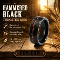 Bague TIZTI 8 mm en carbure de tungstène noir martelé pour homme avec incrustation d'os de dinosaure et de météorite broyée, bague en tungstène pour homme
