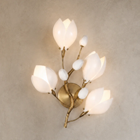 Applique murale élégante en céramique de luxe avec tige en cuivre et lumière incandescente pour une utilisation décorative intérieure moderne dans les salons et les chambres