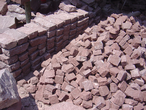 Chi Phí Hiệu Quả Trung Quốc Tự Nhiên Màu Đỏ Granite Lát Đá <span class=keywords><strong>Slab</strong></span> Màu Đỏ Porphyry Bên Ngoài Ngoài Trời Paver Cobble Kích Thước Tùy Chỉnh - Product Image 3