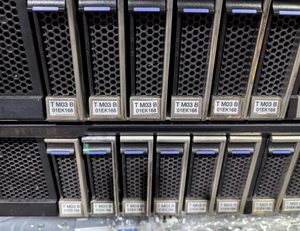 สำหรับ 01EK167 01EK172 01EK157 3.6TB SSD 01EK168 01EK175 01EK160 8.55TB 01EK169 01EK178 18TB 01EK163 โมดูลแฟลช SSD SSD - Product Image 1