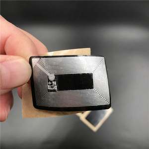 Etiqueta RFID GSC de PET Negra, ISO 15693, Largo Alcance de Lectura, 38x25 mm - Product Image 3