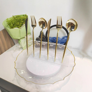 Juego de Cubiertos Desechables de Plástico Occidental Chapados en Oro con Mango Largo, Cuchillo, Tenedor y Cuchara de Plástico Compostable para Postres y Fiestas - Product Image 5