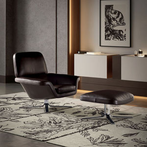 Chaise de salle à manger en cuir gris fer, idéale pour les banquets d'hôtel ou les salons, en promotion - Product Image 1