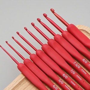 Crochet <span class=keywords><strong>en</strong></span> acier inoxydable, crochet à crochetage tendance, manche rouge, outil de tissage artisanal pour poupée, matériel <span class=keywords><strong>en</strong></span> <span class=keywords><strong>plastique</strong></span>, aiguille et fil. - Product Image 2