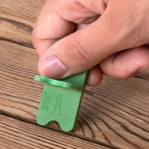 Outil d'espacement de plancher pour 4 épaisseurs (1/16 po, 1/8 po, 3/16 po, 1/4 po) pour l'alignement précis des joints de plancher et le contrôle de l'expansion - Product Image 5