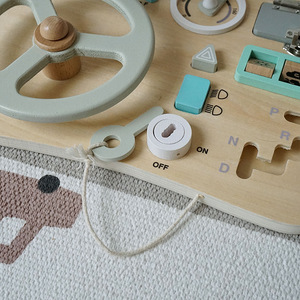 Juguete de volante de madera Nunukids, kit educativo Montessori de desarrollo cognitivo interactivo para niños pequeños de 0 a 3 años - Product Image 4