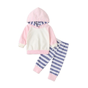 Ensemble de vêtements pour bébés, vêtements pour filles en gros, pantalon de survêtement à capuche, style scolaire - Product Image 1