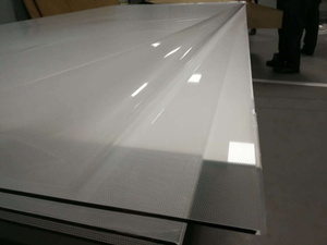 Plaque de guidage de lumière à points laser en acrylique ignifuge Rina Tech, épaisseur 1-10 mm, pour systèmes de panneaux et luminaires suspendus à cordon. - Product Image 2