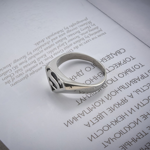 Anello in argento con scritta iniziale ed anello uomo stile personalizzato stile uomo - Product Image 3