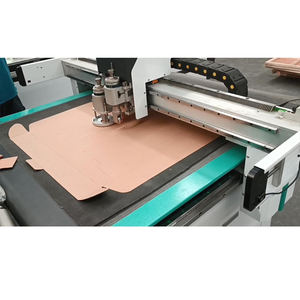 Machine de couteau de vibration à plat numérique Realtop cnc coupe des boîtes en carton avec roue de rainage - Product Image 6
