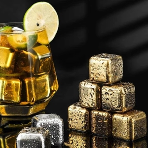 Cubitos de Hielo Reutilizables de Acero Inoxidable Dorado, Certificados por Lfgb, para Enfriar Vino, <span class=keywords><strong>Whisky</strong></span> y <span class=keywords><strong>Cola</strong></span> - Product Image 1