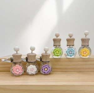 10ml Leere Runde Farbige Blumen-Glasflasche für Auto-Duftspender mit Lüftungsclip und Schraubverschluss, Auto-Parfümflasche, Auto-Diffusor-Flasche - Product Image 1