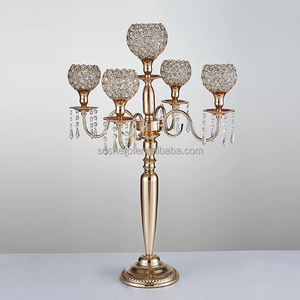 Hermoso <span class=keywords><strong>Candelabro</strong></span> Nuevo de 5 Brazos con Acabado Dorado Metálico para Mesa de Comedor, Decoración Central para Bodas - Product Image 1