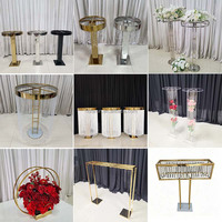 Support à fleurs en métal pour table avec rideau de perles de cristal suspendues, centre de table de mariage de luxe, décoration de table de banquet et de table de desserts
