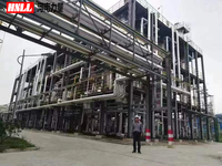 Petite installation de raffinage et de distillation de 10 à 100 tonnes par jour qui transforme l'huile de carburant issue de pneus usagés en diesel et essence de haute qualité