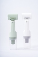 Appareil portable de toilettage et d'aspiration pour animaux de compagnie avec accessoires multiples