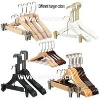 Cintres en bois massif à épaules larges antidérapants avec logo personnalisé pour costumes, manteaux et vêtements pour hommes – Marron, Noir, Blanc