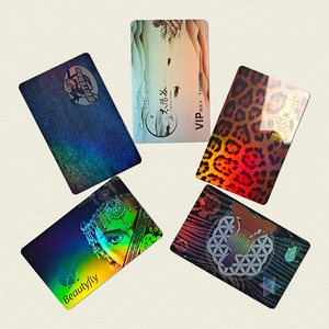 Carta Regalo in PVC Olografica Magnetica Personalizzata con Stampa Offset, Goffratura e Incisione Laser per Uso Commemorativo - Product Image 4