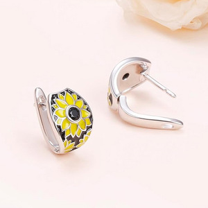 Pendientes de botón con diseño de margarita amarilla para mujer, accesorios florales para uso diario - Product Image 5