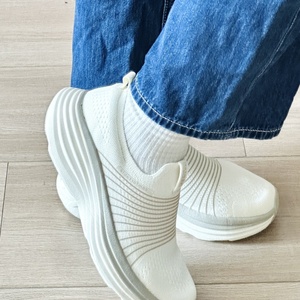 Chaussures de marche unisexes en maille à enfiler, plates, respirantes, semelle MD, confortables, pour la santé, pointures EU35-45, baskets décontractées pour femmes, vente en gros - Product Image 2