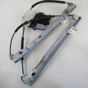 Alzacristalli anteriore destro 9682495780 Citroen C4 Mk1 2004-2010 usato (57297) - Product Image 1