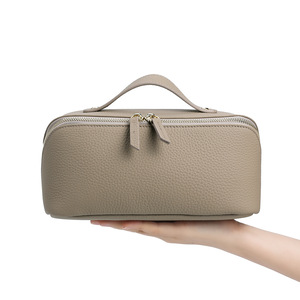 Pochette à pinceaux de maquillage en cuir PU de taille moyenne, motif à fils ouverts, résistante à l'eau, organiseur de pinceaux cosmétiques, logo personnalisé - Product Image 1