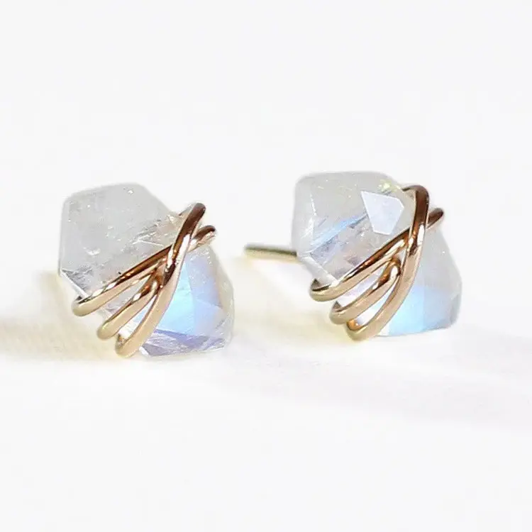 Anting-anting batu permata alami minimalis, anting-anting kancing batu kristal Quartz mawar untuk perhiasan wanita