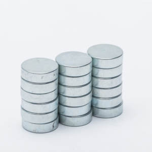 Échantillon gratuit NdFeB Matériau magnétique Usine Production en série Aimant fort 20*2 Disque magnétique en néodyme pour l'industrie - Product Image 3