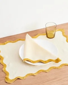 Hochzeits-Tischservietten aus 100% Französischem Leinen mit Stickerei - Product Image 4