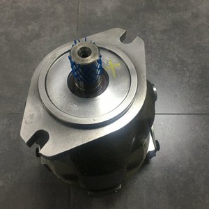 Pompe à piston hydraulique Rexroth A10VSO71DR/31R-VPA42N00, pompe à plongeur à cylindrée variable pour l'industrie - Product Image 3