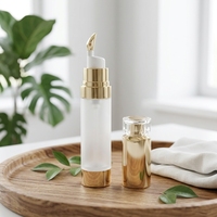 Flacon pompe airless en acrylique givré doré rechargeable 15ml 20ml pour sérum et crème contour des yeux, faible MOQ, avec applicateur massant