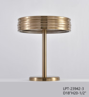 Lampe de table moderne haut de gamme personnalisée en acier et fer, abat-jour pour villa, base d'ampoule E12, lumière blanc chaud, chambre, bureau, salon