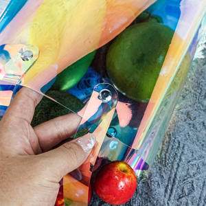 Sac fourre-tout en TPU holographique laser transparent personnalisé avec poignées à rivets, écologique et réutilisable pour l'emballage de vêtements et le <span class=keywords><strong>shopping</strong></span> - Product Image 6