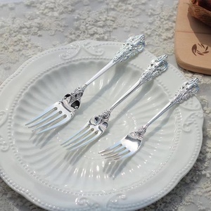 Offre Spéciale – Ensemble de Couverts de Luxe en <span class=keywords><strong>Métal</strong></span> Style Palais Européen Rose – Couteau, Fourchette, Cuillère – Service de Table Créatif – Cadeau Idéal pour Mariage - Product Image 3
