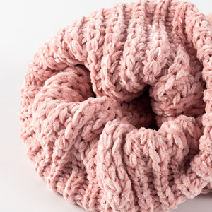 Gorros de punto personalizados con pompones, de lana chenilla gruesa, unisex, para adultos, cálidos para el invierno, para parejas, adolescentes y personas de mediana edad. - Product Image 3